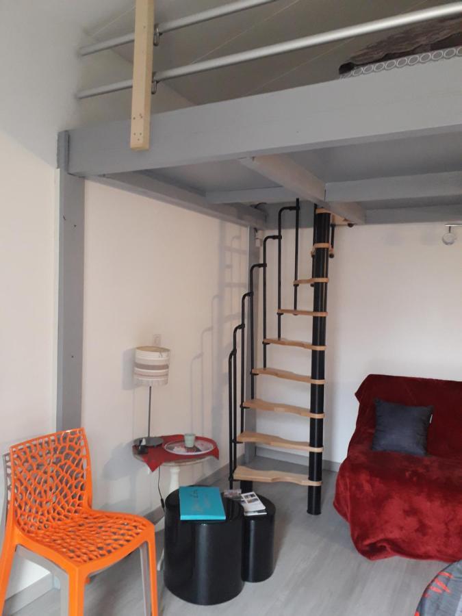 A Carreyrat Calme Et Verdoyant Apartment