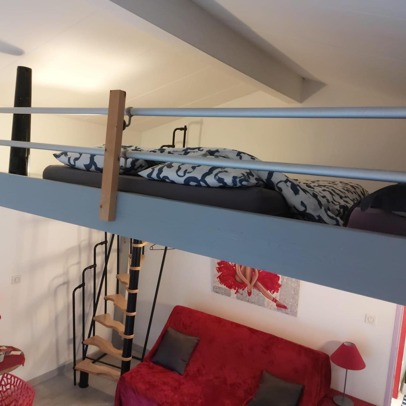 A Carreyrat Calme Et Verdoyant Apartment