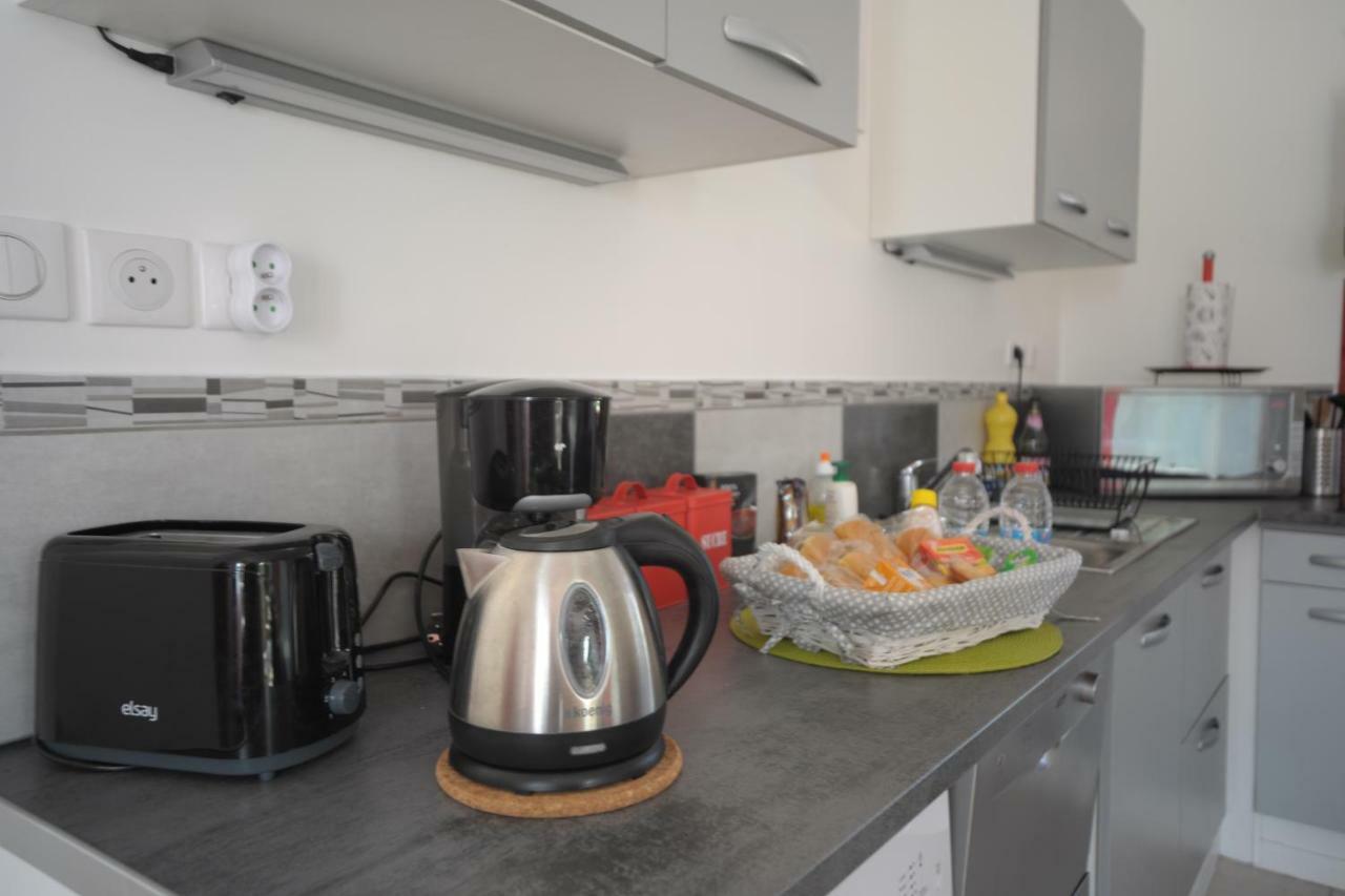 Apartment A Carreyrat Calme Et Verdoyant *